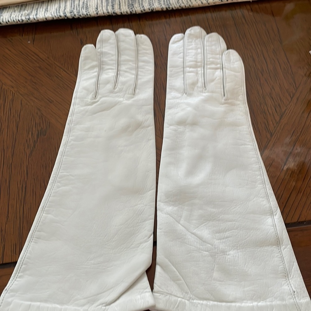 Vintage Long White Leather Gloves 100% Silk Lined Size 6  Made in France 🇫🇷